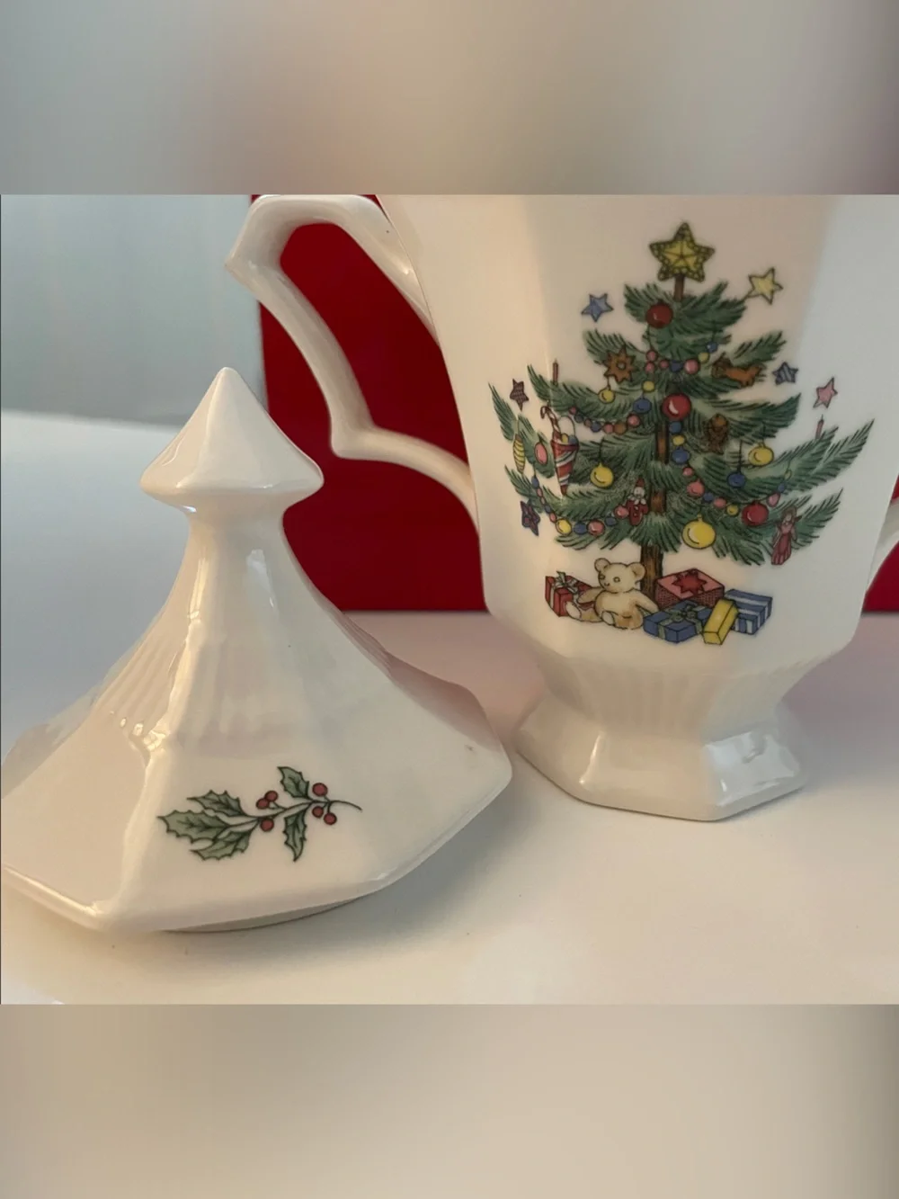 NIKKO Christmastime Vintage Sugar and Creamer Set